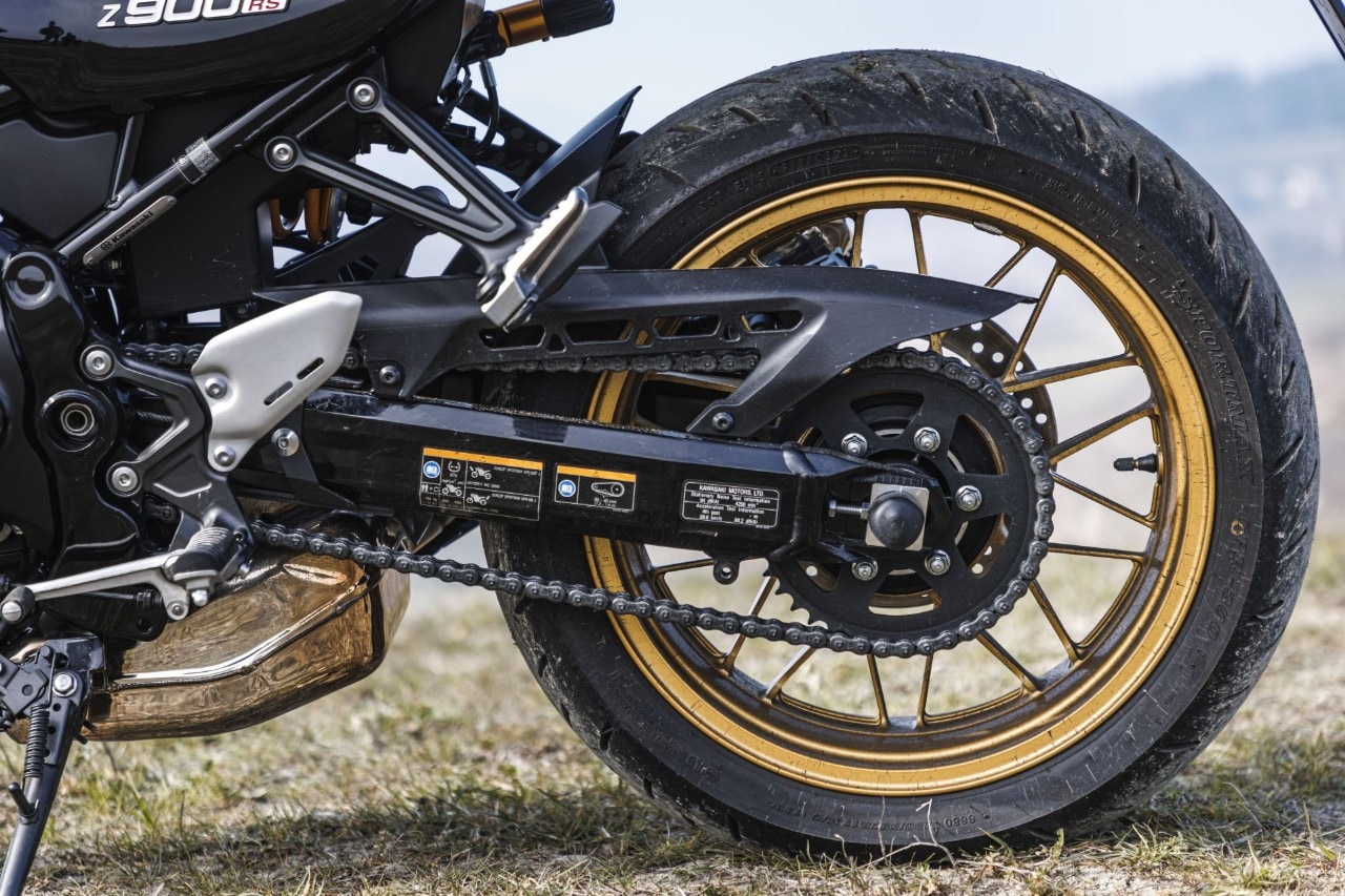 Kawasaki Z900 RS SE e Yamaha XRS900: modern classic... a modo loro